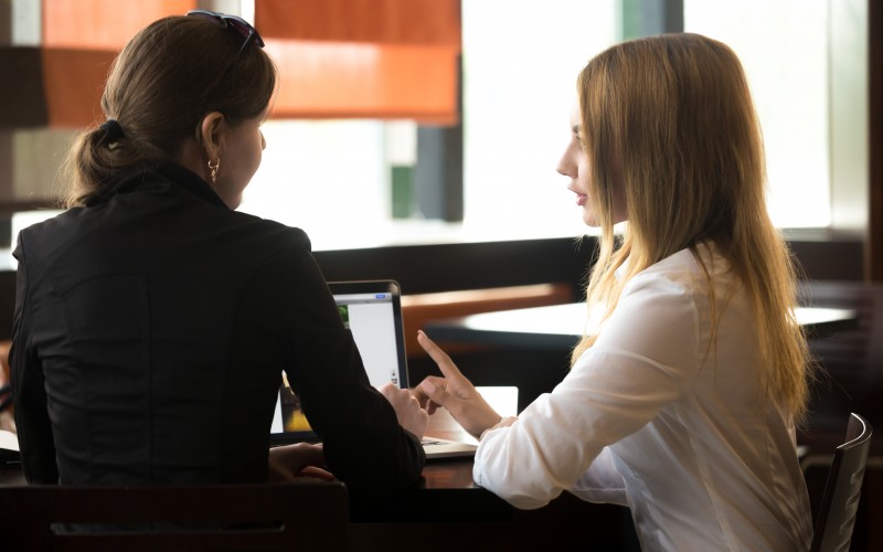 SOLICITAR SERVICIOS | R & V | Asesorías Tributarias